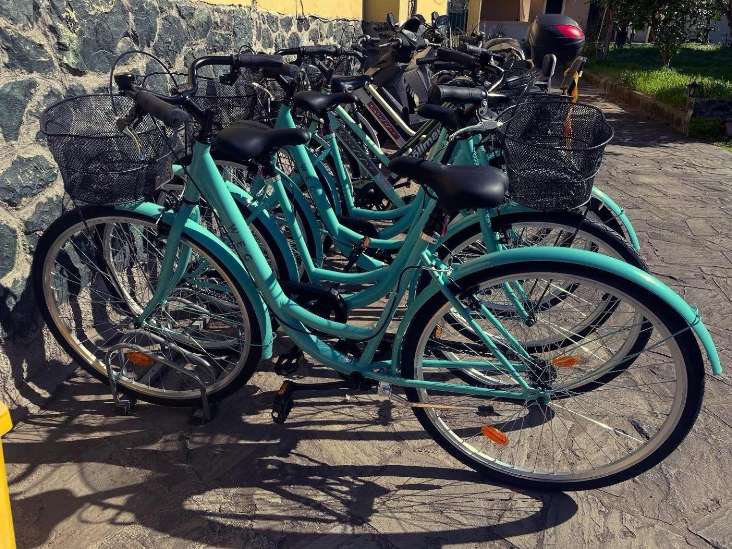 Host In Levanto - Maestrale Con Biciclette Εξωτερικό φωτογραφία